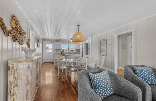 North Myrtle Beach House | Short stays with discounts thru Sept. Bike friendly channel home private dock.