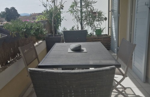 Grand Sud Apartment | Short-term rental. Two-room apartment