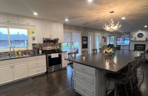 Niagara Falls House | Short Term Vacation Rental In Niagra Falls Minutes From Fall Entire House