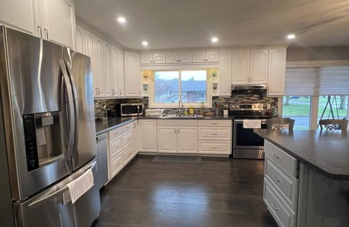 Niagara Falls House | Short Term Vacation Rental In Niagra Falls Minutes From Fall Entire House