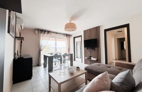Frejus Apartment | Short Time Suites Fréjus "Maia"
