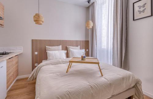 Toulon Apartment | Short Time Suites Toulon Centre 3 "LE SPOT" Check-in auto