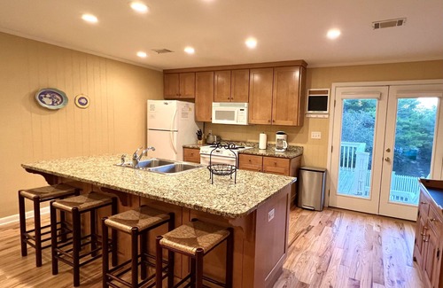 Gulf Trace House | SHORT WALK TO PRIVATE ACCESS TO BEACH