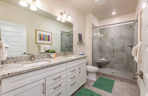 Lakeside Village Condo | Short Walk to Slopes/Shared Hot Tub/Sweeping Mountain Views