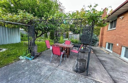 Niagara Falls Apartment | Short walk to the falls 2room luxury free parking