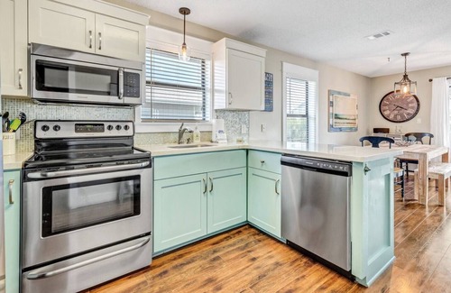 Seagrove Beach Condo | Short Walk to White Sandy Beaches!