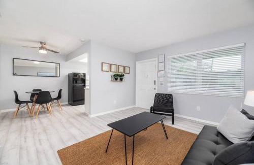 Wilton Manors Apartment | Short Walk to Wilton Drive Apt2