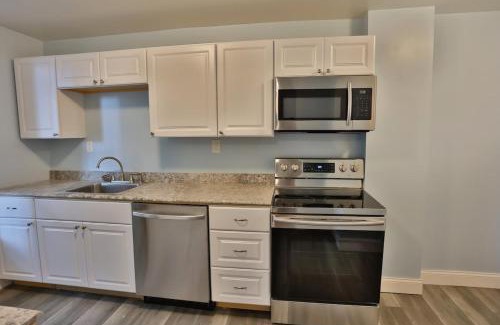 Oneonta Apartment | Shortstop Apt 1 All Star Baseball Rentals