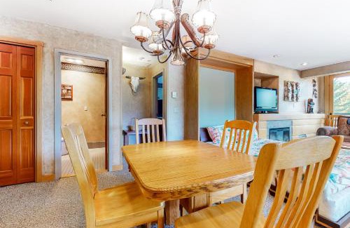 Big Sky Apartment | Shoshone 1913