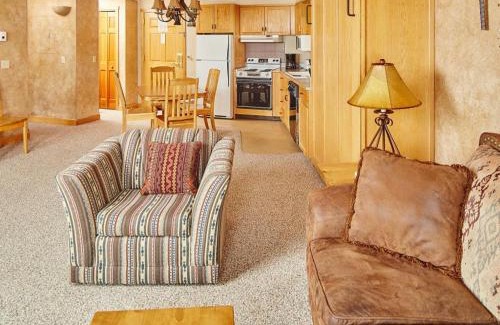 Big Sky Apartment | Shoshone Condo 1957