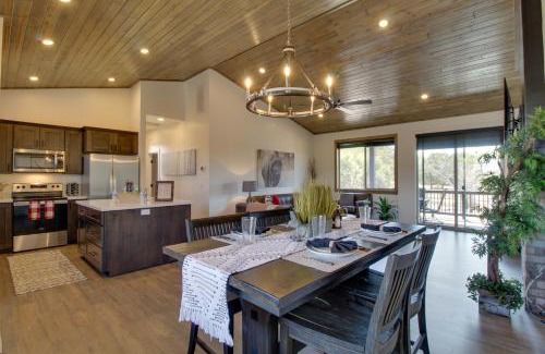 Show Low House | Show Low Cabin with Deck, Near Golfing and Hiking!