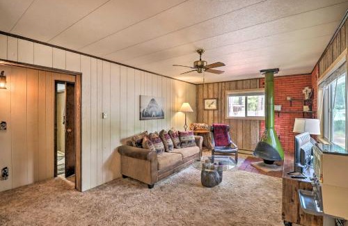 Torreon House | Show Low Cabin with Fire Pit Near Hiking!