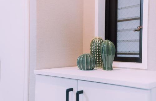 Yoyogi Apartment | Showa Bloom Shinjuku Neon Den 102