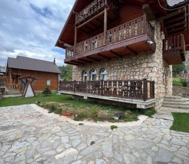 Pejë Other | Shpella e Madhe - Villa e Gurit