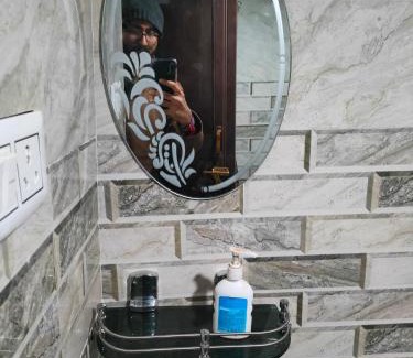Allahabad House | Shraddhalu Niwas