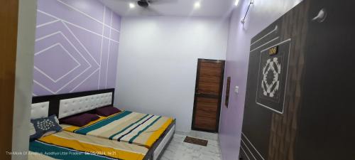 Faizabad House | Shree Ayodhya Dham Guest house 300 meter from Sri Ram temple and Hanuman Garhi temple free pick up from Ayodhya Dham junction , Ayodhya cantt railway station and airport