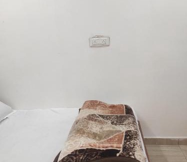 Khatu Hotel | Shree Banke Bihari Place