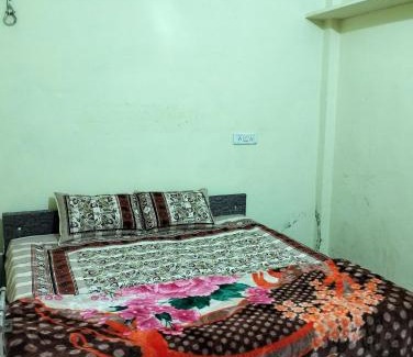 Ujjain Apartment | Shree Giriraj Home Stay