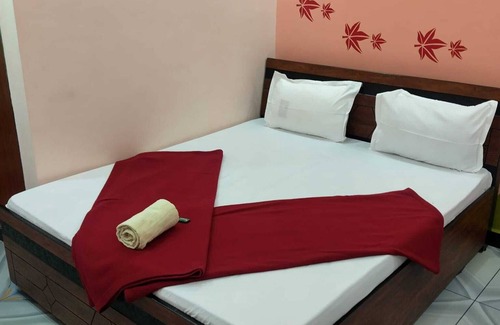Rajpipla Hotel | Shree Keshrinanadan homestay