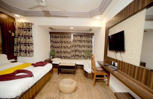 Thaltej Hotel | Shree Krishna Palace