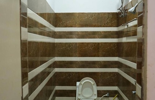 Varanasi Hotel | Shree Puram Guest House