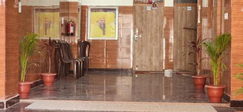 Vrindavan Hotel | Shree Radha Rani Dham, Near Iskcon and Prem Mandir