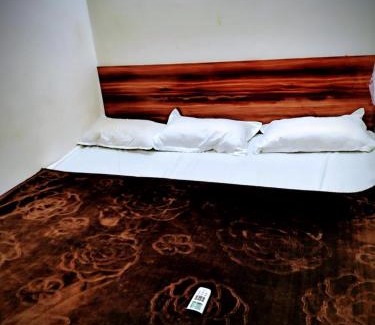 Ujjain Hotel | Shree Sanwariya Guest House