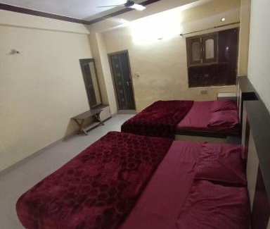 Nathdwara Hotel | Shreeji hi Arpan hotel