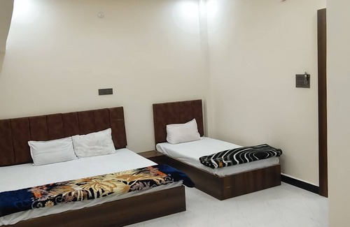 Ujjain House | Shri Anant Mahadev Guest House