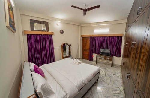 Varanasi Bed & Breakfast | Shri Heritage - Your Home Away From Home.