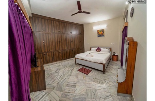 Varanasi Bed & Breakfast | Shri Heritage - Your Home Away From Home.