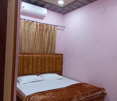Vrindavan House | Shri Hit Radha Mohan Dham