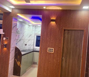 Vrindavan Apartment | Shri Radhey Krishna Home Stay