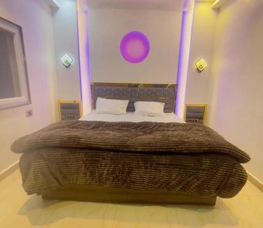 Vrindavan Apartment | Shri Radhey Krishna Home Stay