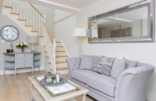 Kenmare Apartment | Shrubbery Mews Luxury Apartment