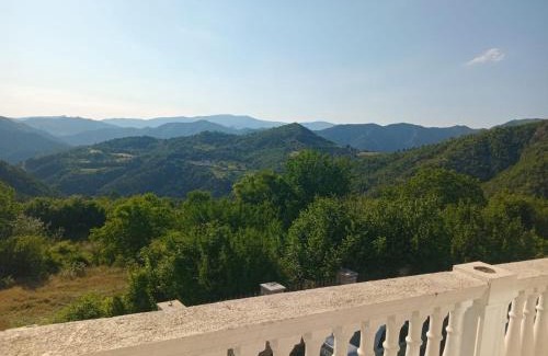 Sakës Other | Shtepia e Bardhe