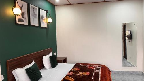 The Mall Road House | Shubh Homestay