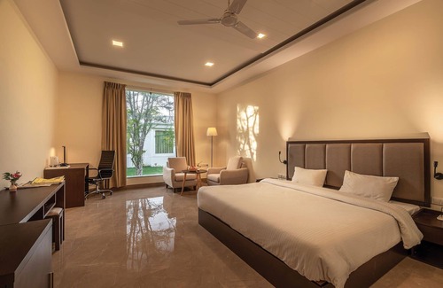 Kalwad Kalan and Khurd Hotel | Shubham Resort