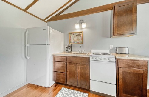Fennville Apartment | Shull Apartment A