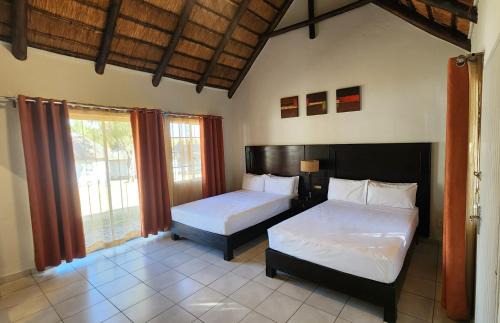 Greater Johannesburg Metropolitan Area Cabin | Shumba Valley Lodge Lanseria Airport