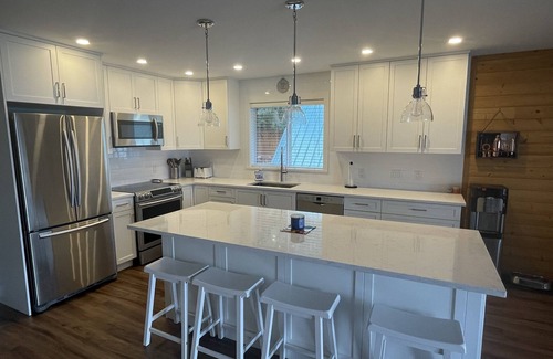 Blind Bay Cabin | Shuswap getaway in beautiful Blind Bay!