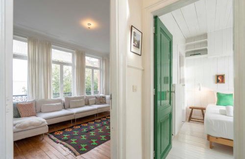 Sint-Andries House | SHWAY - The Handshake House
