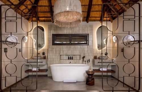 Thorny Bush Game Reserve Cabin | Simbavati Waterside