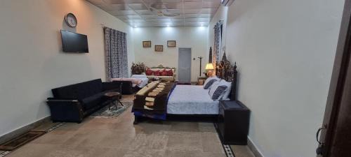 Sambrial House | Sialkot International Airport Guesthouse