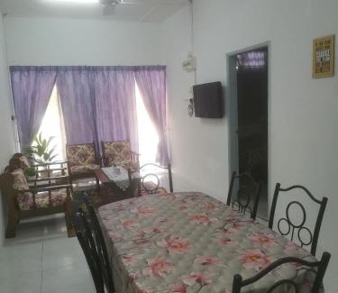 Bentong House | Siantan Homestay