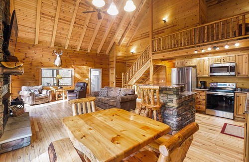 Logan Cabin | Sieri Glen Cabin | Hocking Hills