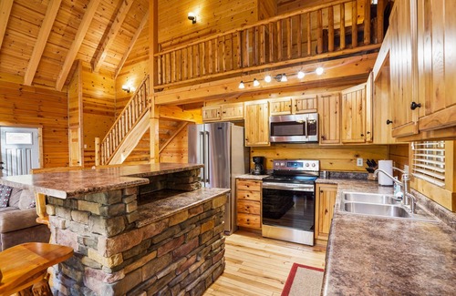 Logan Cabin | Sieri Glen Cabin | Hocking Hills