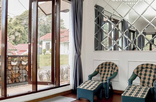 Cipanas Villa | Sierra By Semusim Villa