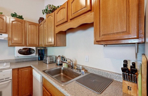 Taos Ski Valley Condo | Sierra Del Sol | Ski-In, Ski-Out Townhome & Slope-View Balcony