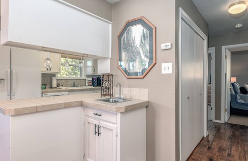Alto House | Sierra Escape | Hot Tub, Close to Gulf!